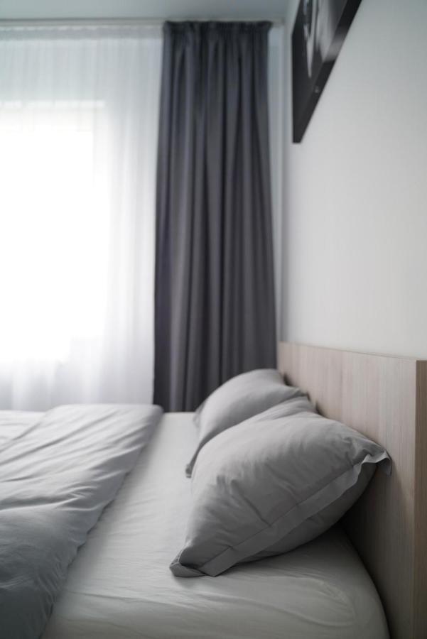 Silence Appartments Oradea Extérieur photo
